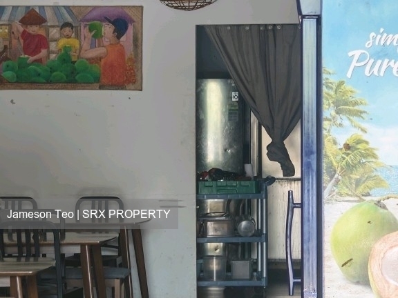 East Village (D16), Retail #564684991